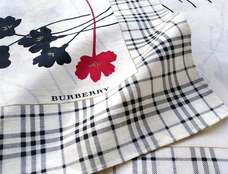 Burberry Vintage Handkerchief Floral Daisy Check Edge Rolled Hem 23 x 22.5