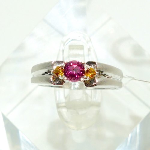 寶麗金珠寶 寶麗金珠寶-天然粉紫色藍寶石K金戒指