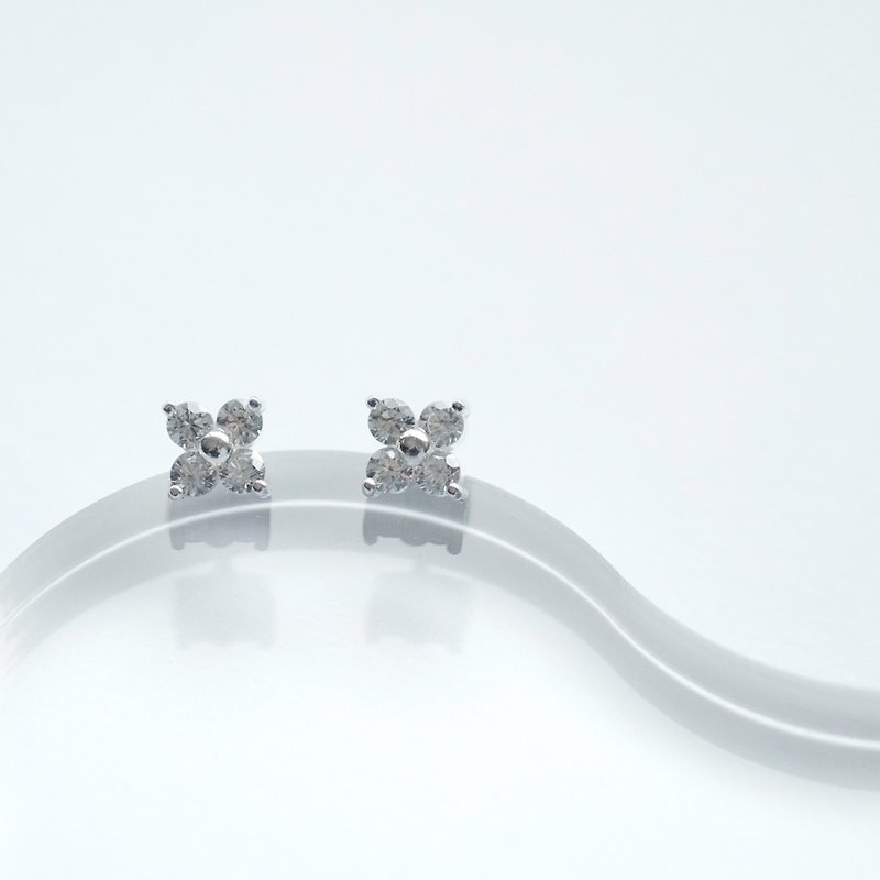 White Flower Earrings Silver 925 - ต่างหู - โลหะ สีม่วง