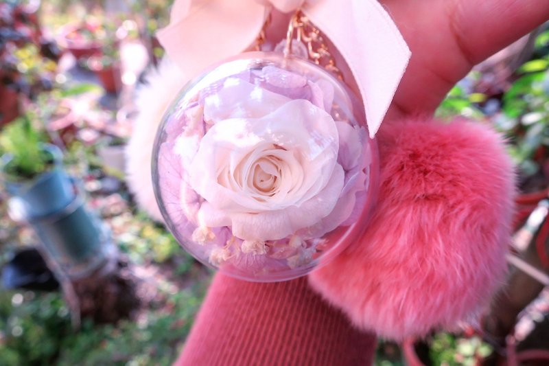 One Flower Handmade Immortal Rose Eternal Life Key Chain Charm - ที่ห้อยกุญแจ - พืช/ดอกไม้ 