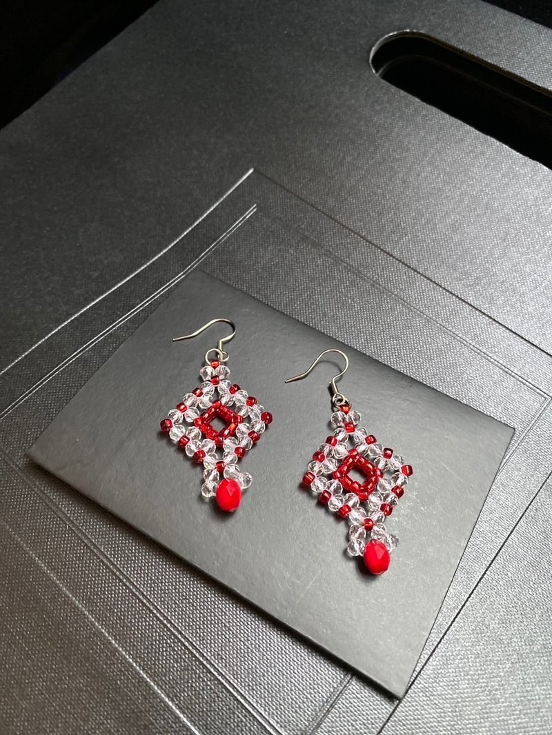 Unique design Czech crystal Japanese beads handmade braided earrings - ต่างหู - แก้ว สีแดง