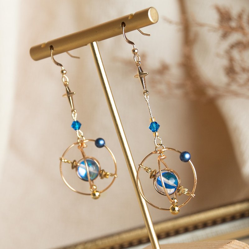 Blue Star Track Planet Asymmetric Earrings Plated Real Gold Clip-On and Earrings - ต่างหู - โลหะ สีทอง