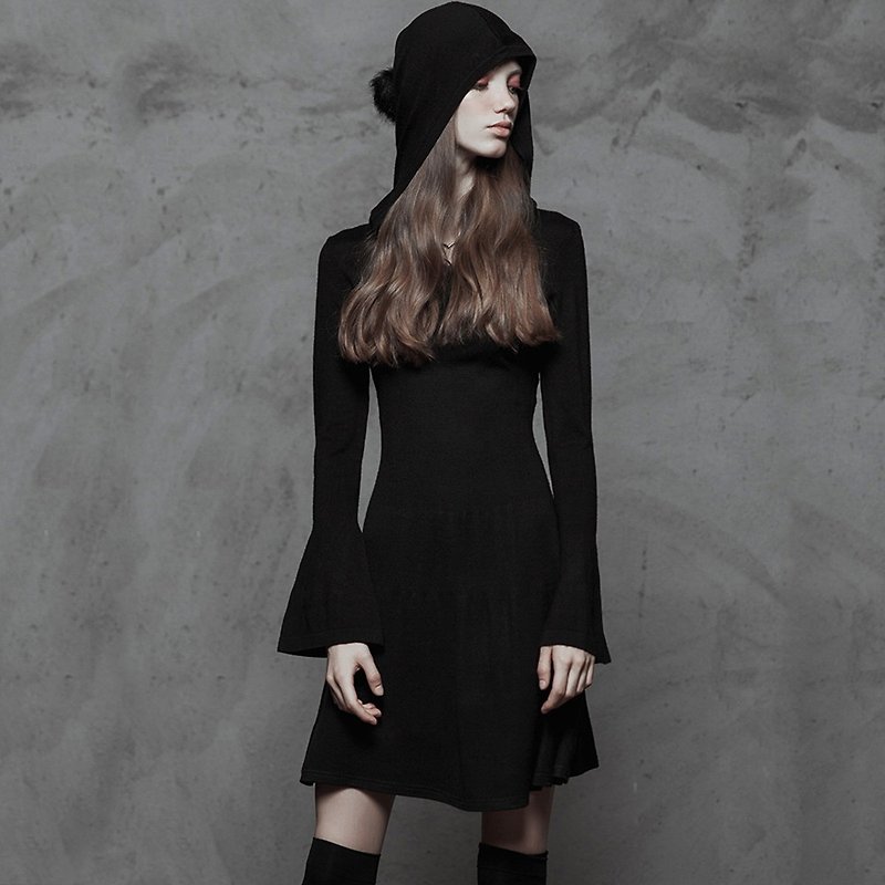 毛球連帽桃心洋裝 - 連身裙 - 其他材質 黑色