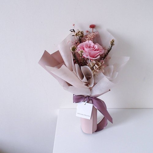 Single flower without withered big rose gradient pink Korean style bouquet  - Shop Atelier Paloya Dried Flowers & Bouquets - Pinkoi