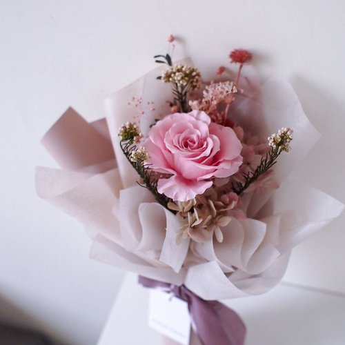 Single flower without withered big rose gradient pink Korean style bouquet  - Shop Atelier Paloya Dried Flowers & Bouquets - Pinkoi