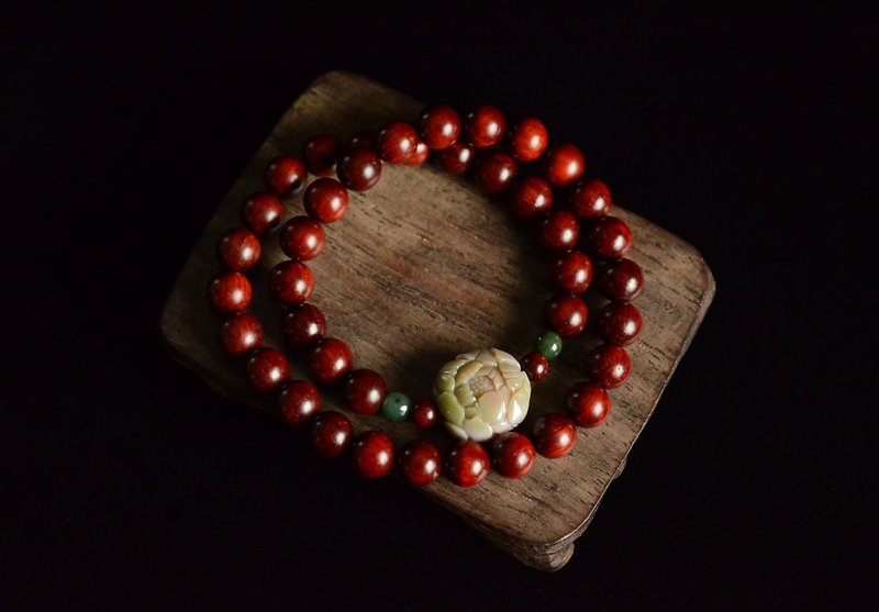 [and period] natural stone salt source agate carved peony lobular rosewood hand row spring new - Bracelets - Wood Red
