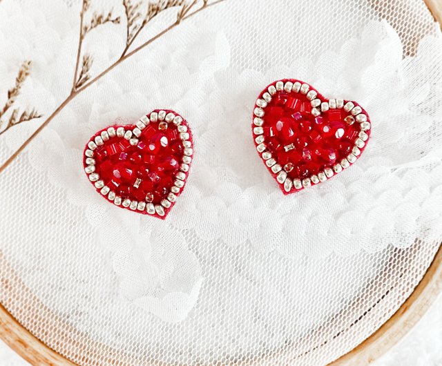 ハートトゥハートレッドラブ手刺繍ビーズイヤリングリング - ショップ