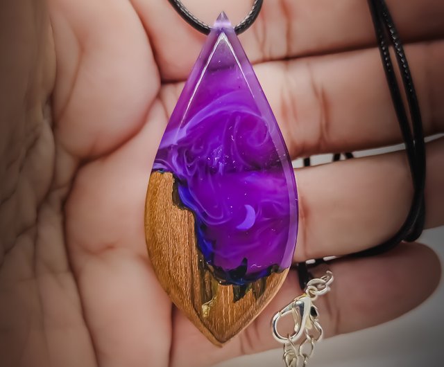 ナミビア Small Worldのレザーネックレス ナミビア Small Worldのレザーネックレス