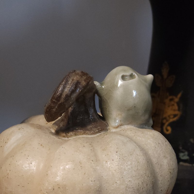 Pottery Decoration | The Big Pumpkin and the Squishy Man - ของวางตกแต่ง - ดินเผา ขาว