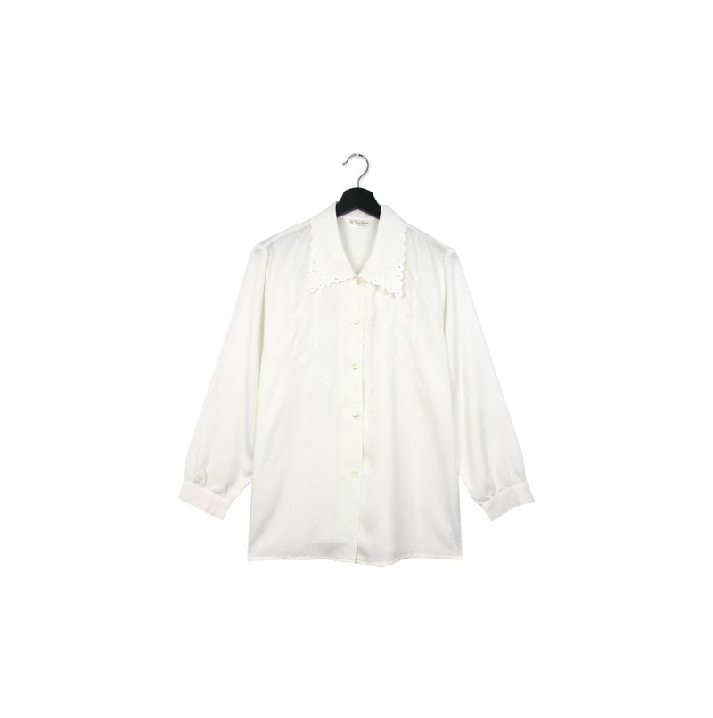 Back to Green:: 日和感絲質白襯衫 小花邊 //vintage shirt - 女襯衫 - 絲．絹 