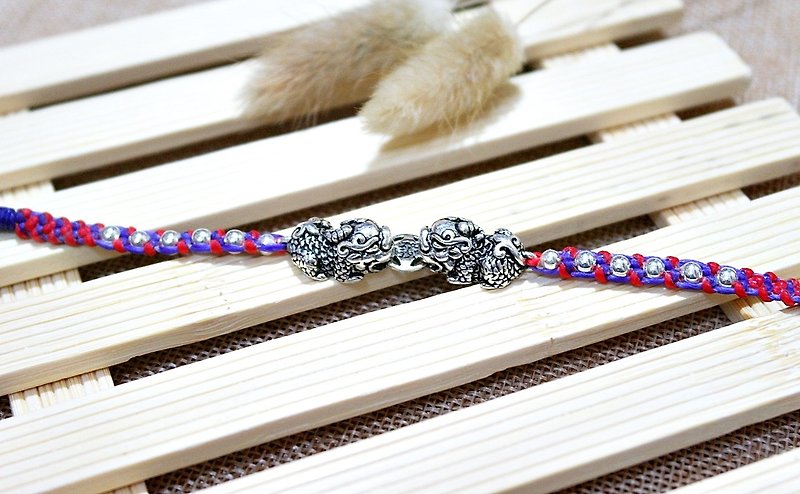 Hand-knitted silk Wax thread X silver jewelry_发财貔貅 // You can choose your own color // #招财神兽 - สร้อยข้อมือ - ขี้ผึ้ง สีแดง