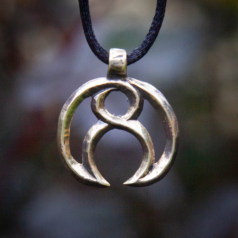 Moon pendant. tiny lunar necklace. Slavic amulet. Female mascot. Pagan jewelry - 項鍊 - 其他金屬 橘色