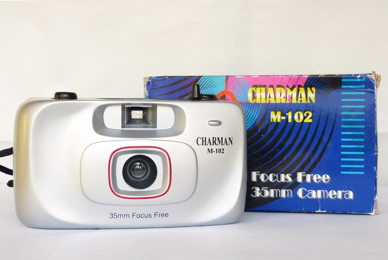 Charman M-102 point&shoot compact film camera 35mm working with strap box - 相機/拍立得/底片相機 - 塑膠 銀色