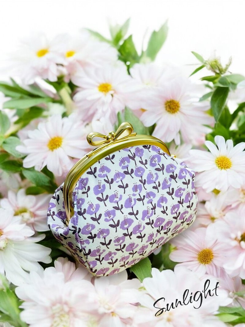 Sunlight alley warm handmade Japanese purple garden temperament kiss lock bag coin purse optional cloth customization - กระเป๋าใส่เหรียญ - ผ้าฝ้าย/ผ้าลินิน 