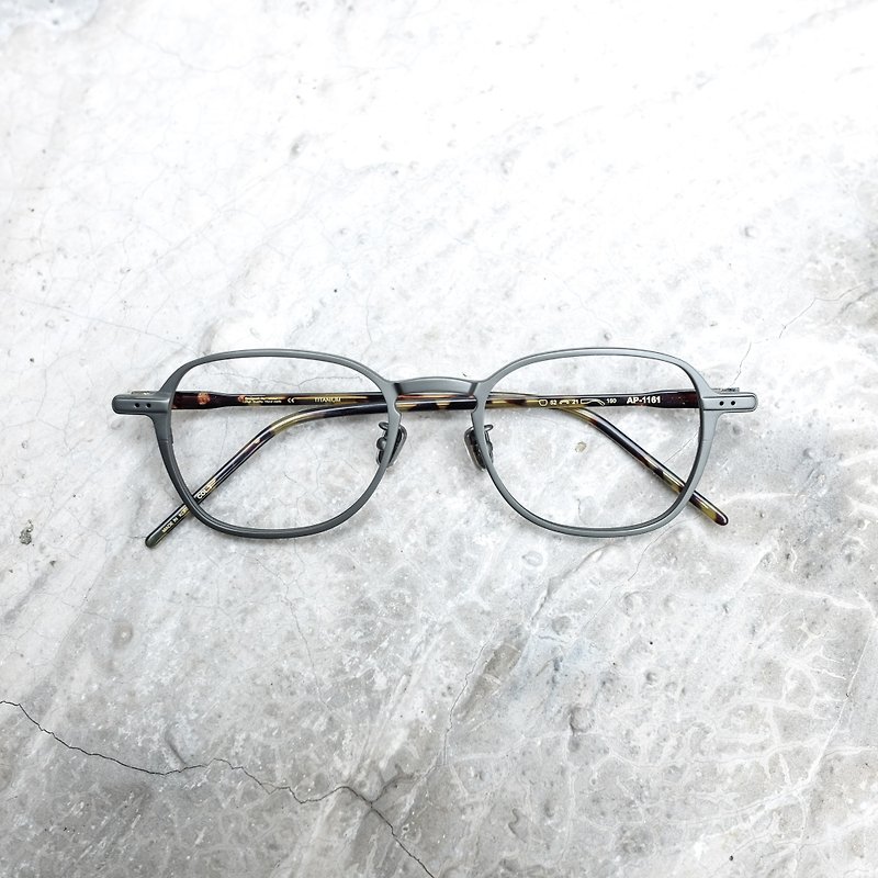 [メッシュ]韓国しっかり新しいメッシュチタン金属チタングレーメガネ大きなフレームブロックフレームチタン板寺院+ - 眼鏡・フレーム - 金属 グレー