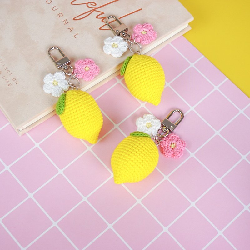 lemon keychain charm zipper  key ring key chain bag charm handmade gift - 吊飾/掛飾 - 棉．麻 黃色