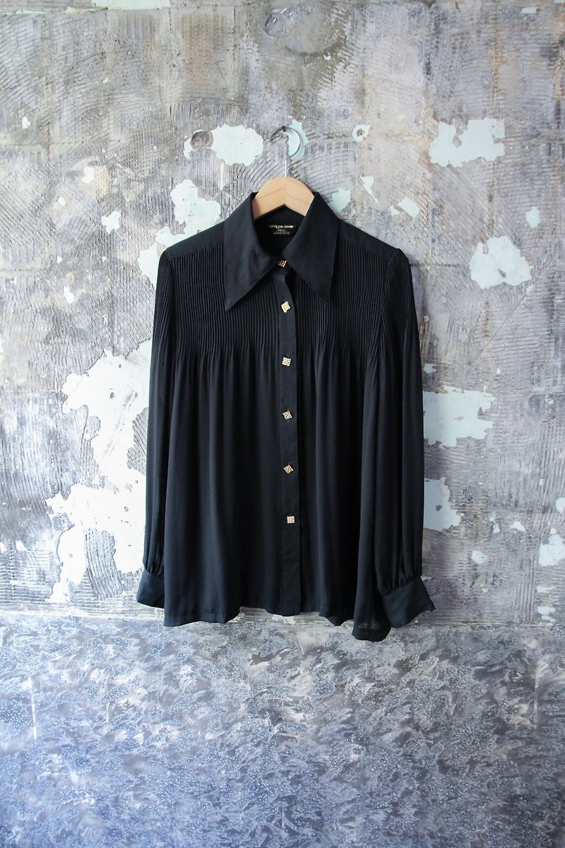 袅袅 Department Store-Vintage Black Delicate Wavy Shirt - เสื้อเชิ้ตผู้หญิง - วัสดุอื่นๆ 