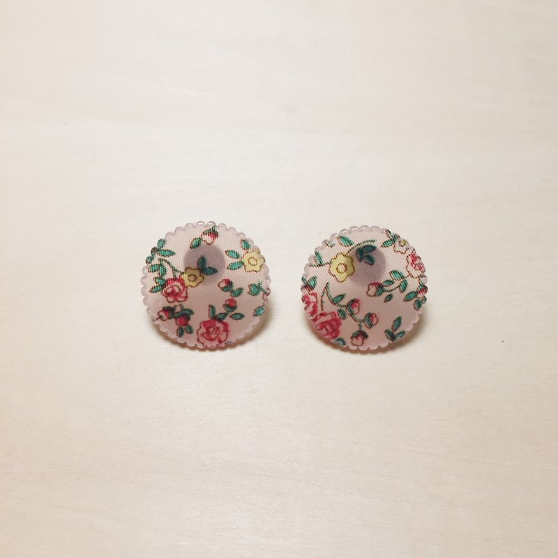 Vintage pink floral cloth earrings - Earrings & Clip-ons - Resin Pink