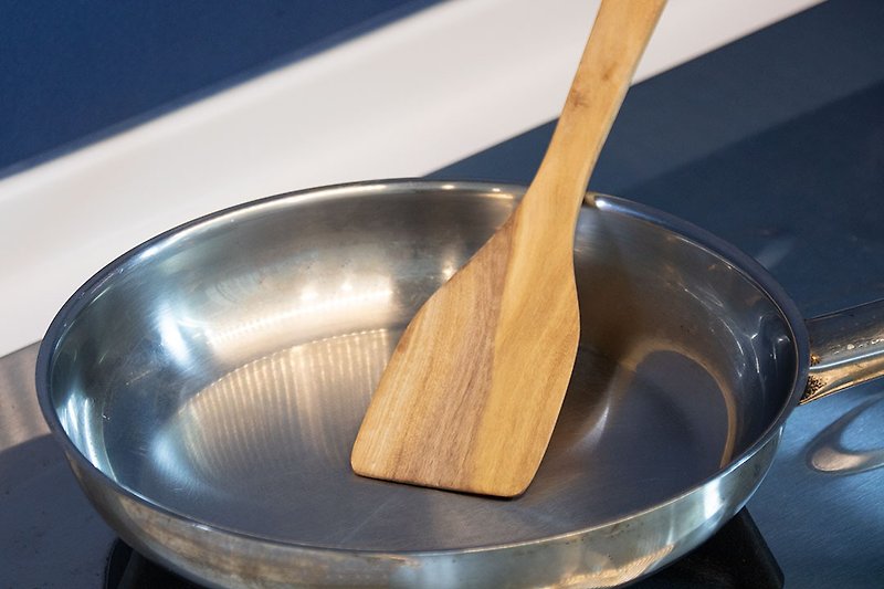 Light food flat-head olive wood spatula 30 cm flat-type cooking spatula series - ตะหลิว - ไม้ สีนำ้ตาล