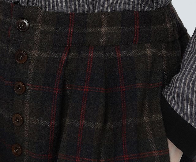 black and white plaid wool shorts