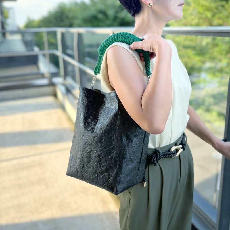 【東京発】特殊素材エコロジーロープショルダー black × green - 側背包/斜背包 - 防水材質 黑色
