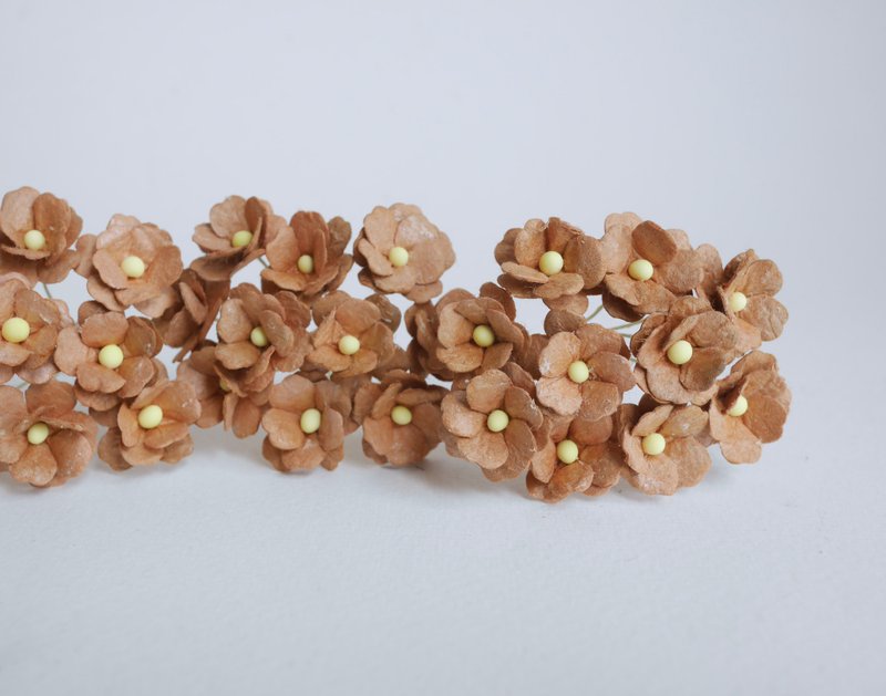 paper flower, 100 pcs. DIY supplies, hydrangea paper, size 1.5 cm., brown color - 其他 - 紙 咖啡色
