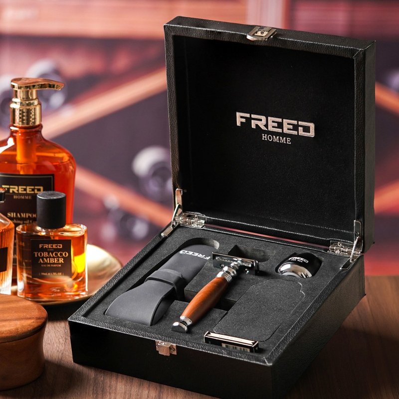 【FREED】雙刃刮鬍刀尊爵禮盒 仿胡桃木 客製刻字 父親節 七夕 - 男性保養/清潔/修容工具 - 其他金屬 咖啡色