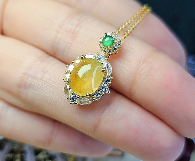 ビルマ　翡翠　ペンダント？　骨董 翡翠ペンダント，勾玉 ネックレス,翡翠， 中国産グリーン翡翠