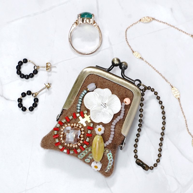 Beaded Coin Purse Necklace 85 – Camel / Wearable Art / Statemen/ Bag Charm - พวงกุญแจ - ขนแกะ สีนำ้ตาล