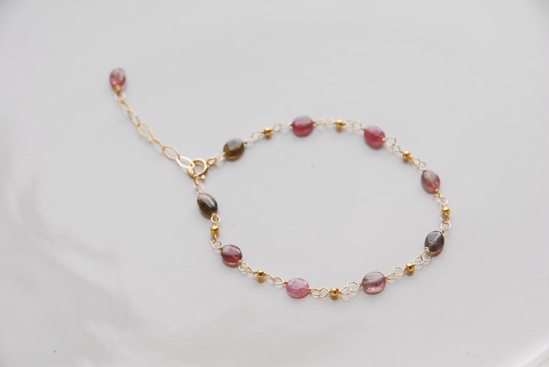 Oval tourmaline bracelet E14kgf - สร้อยข้อมือ - เครื่องประดับพลอย หลากหลายสี