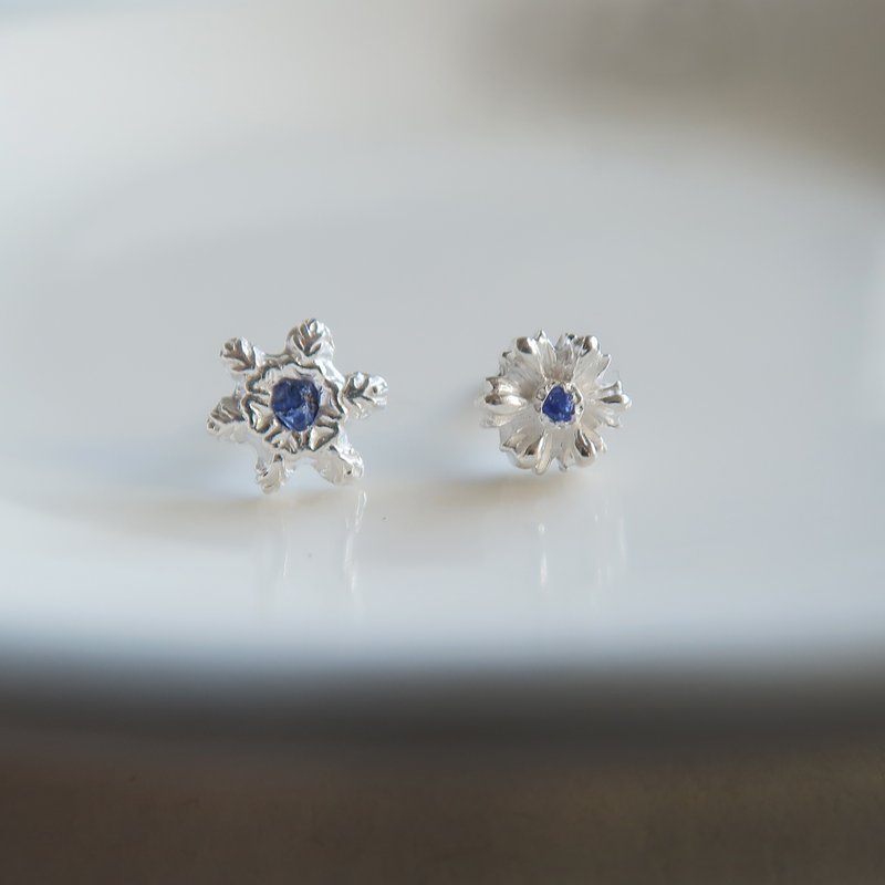 【聖誕禮盒】 999純銀 雪花 小花 鈷藍尖晶石 耳環 耳夾 免費包裝 - 耳環/耳夾/耳骨夾 - 純銀 藍色
