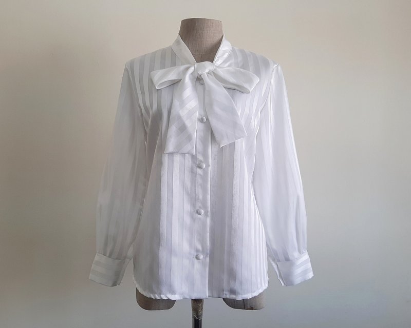 Small Vintage White Striped Bow Tie Neck Blouse Womens Long Sleeve Top S - 女上衣/長袖上衣 - 聚酯纖維 白色