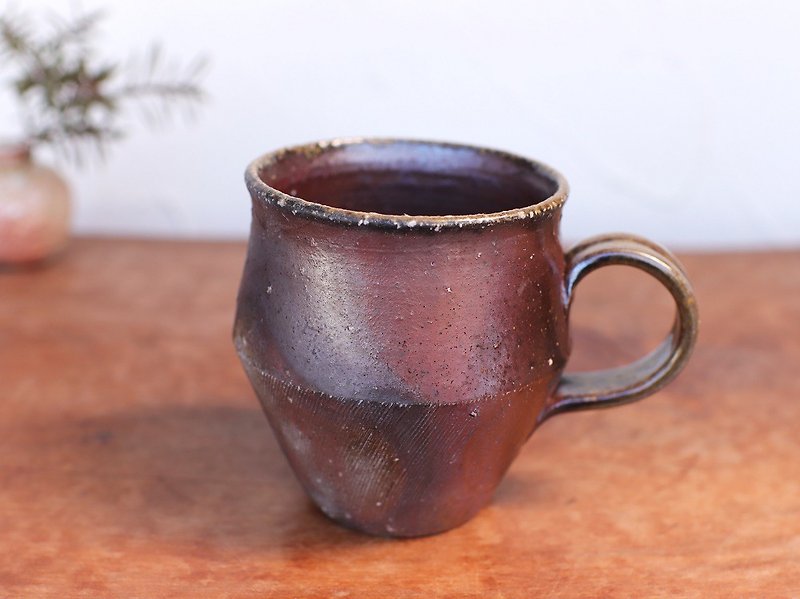 Bizen ware coffee cup (wild grass) c9-023 - Mugs - Pottery Brown