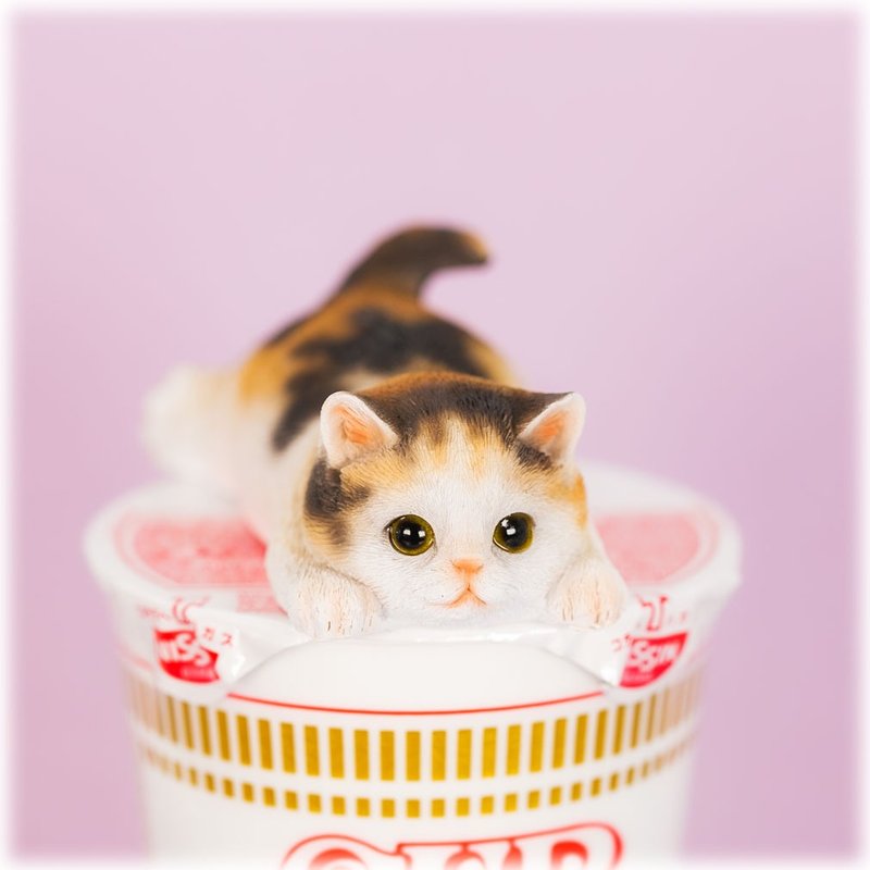 デバリエ ca216m【正規品】猫の置物 三毛猫 カップラーメン マグネット レジン製 ギフト かわいい 誕生日プレゼント - 其他 - 樹脂 多色