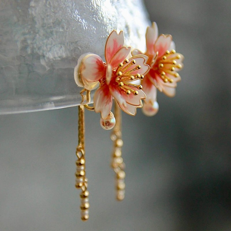 Painless Clip-On/Sakura Earrings - ต่างหู - เรซิน สึชมพู