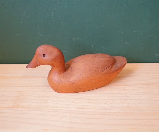 木製アヒル彫刻