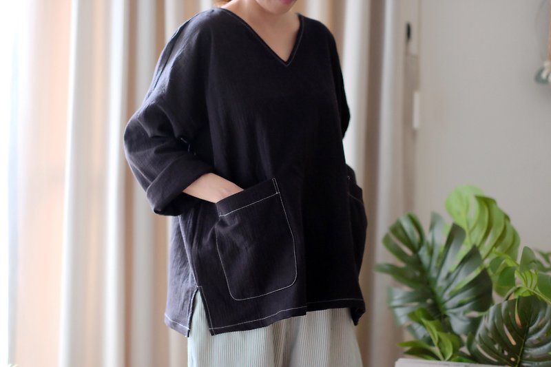 Japanese style V-neck wide version wrinkle texture line thick brushed blouse washed old black