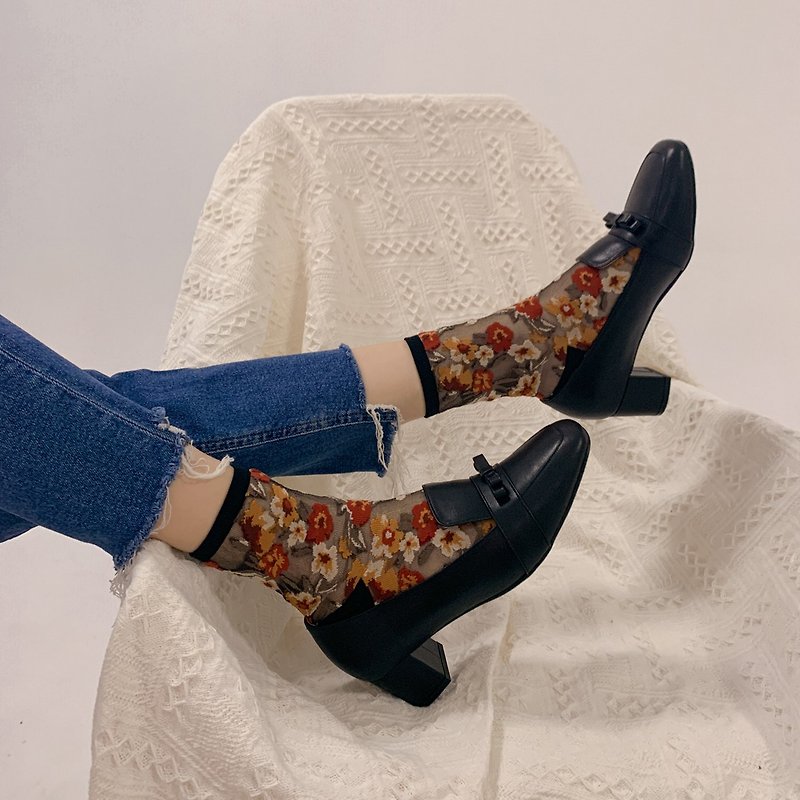 Retro and generous head! Elegant knot flower block block heel shoes black MIT leather-black - Women's Oxford Shoes - Genuine Leather Black