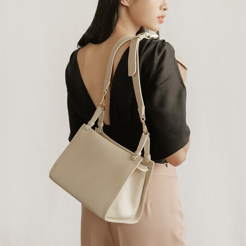 ''Libra" leather shoulder bag - Cream - 側背包/斜孭袋 - 真皮 咖啡色