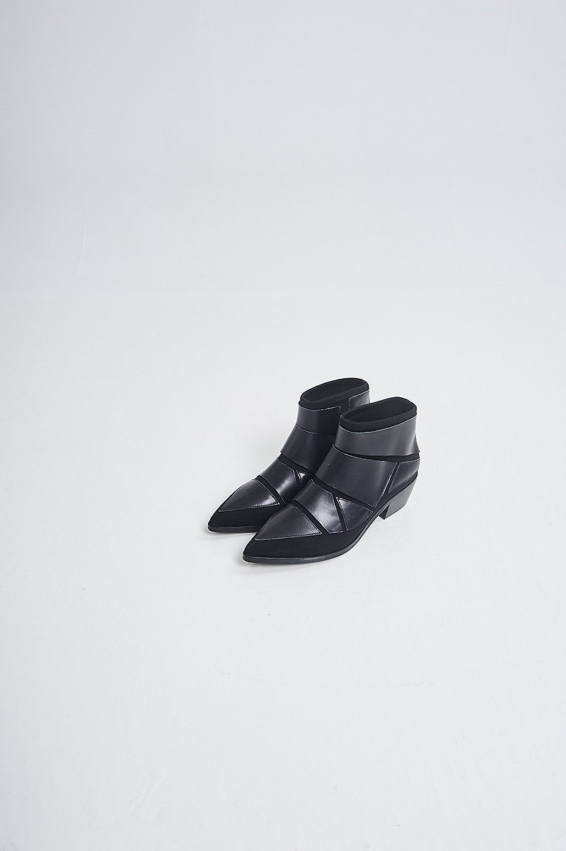 Geometric stitching pointed thick heel boots black horse hair - รองเท้าบูทสั้นผู้หญิง - หนังแท้ สีดำ