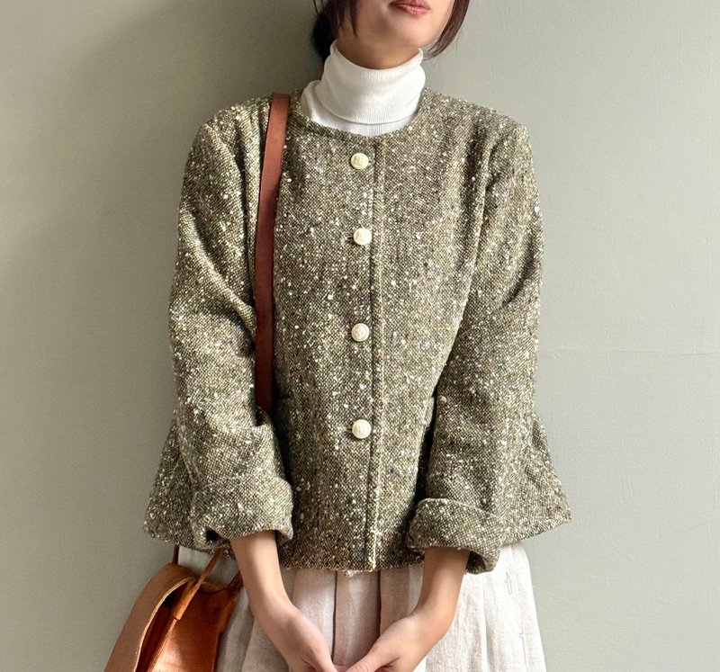 安地斯山/草綠色系混織毛料圓領短版長袖小外套/WOOL - 女西裝外套 - 羊毛 