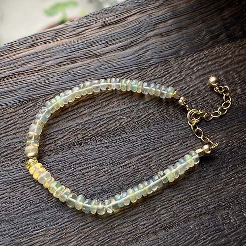 Emerald Gift。拈翠 拈翠-蛋白石算盤珠設計手鍊14kgf-黃藍寶款