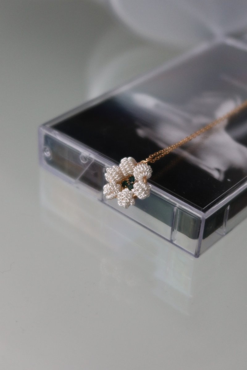 暮光小菊項鍊\美國GF鏈 抗過敏 花飾品 禮物 可愛項鍊 - 項鍊 - 其他材質 金色