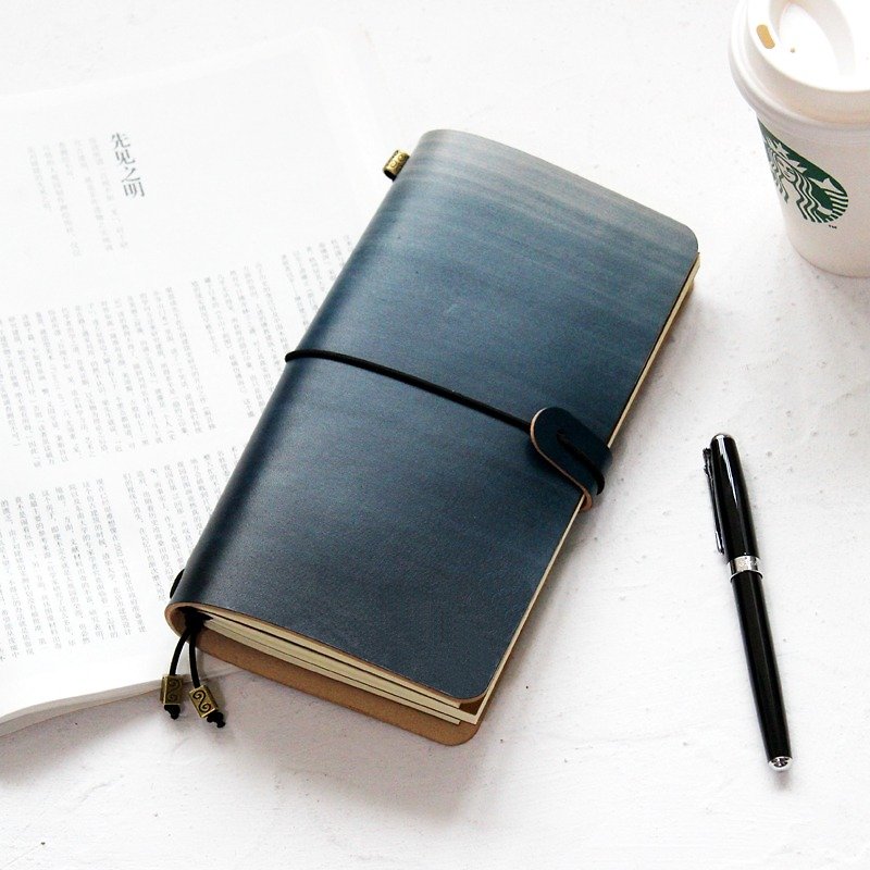 Mountain and sea blue gradient dyeing hand book leather notebook diary TN travel notebook can be customized - สมุดบันทึก/สมุดปฏิทิน - หนังแท้ สีน้ำเงิน