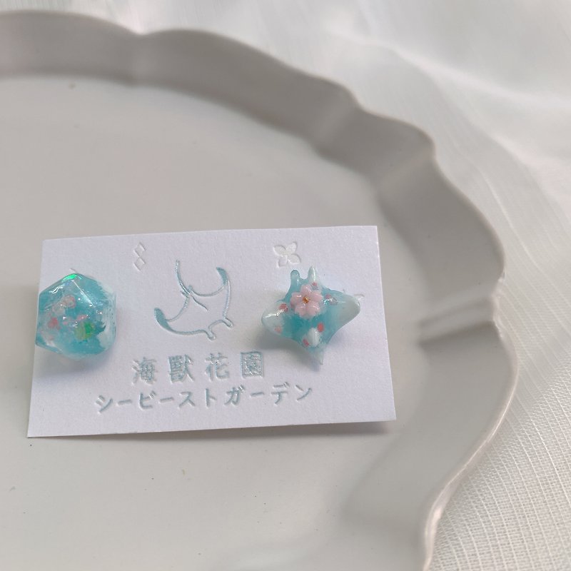 [Small earring series] Yingkong mineral asymmetric earrings, earrings/ Clip-On - Earrings & Clip-ons - Resin Pink