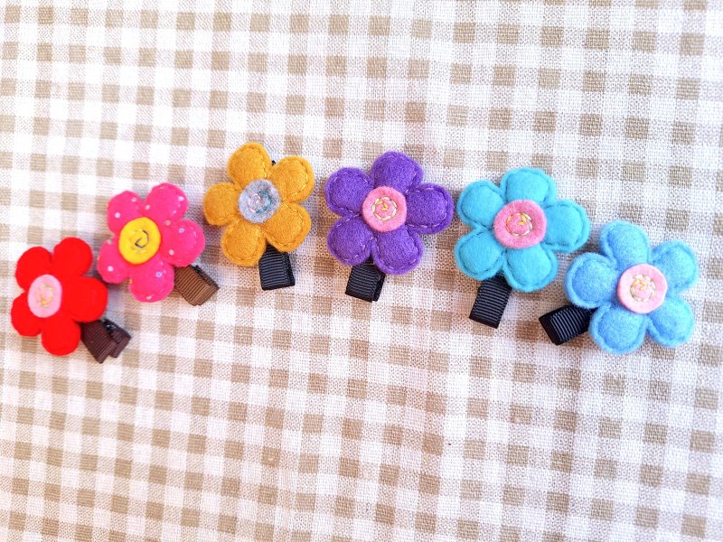 手感刺繡不織布  可愛小花壓夾 5cm髮夾 髮飾 - 髮夾/髮圈 - 聚酯纖維 多色