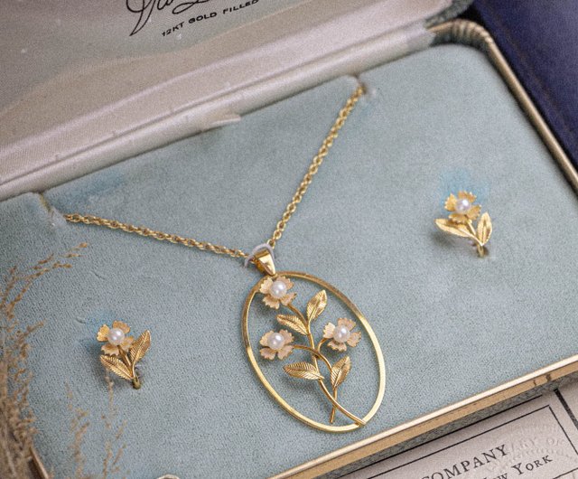 Vintage/Antique 12K Gold Filled hot Flower Necklace