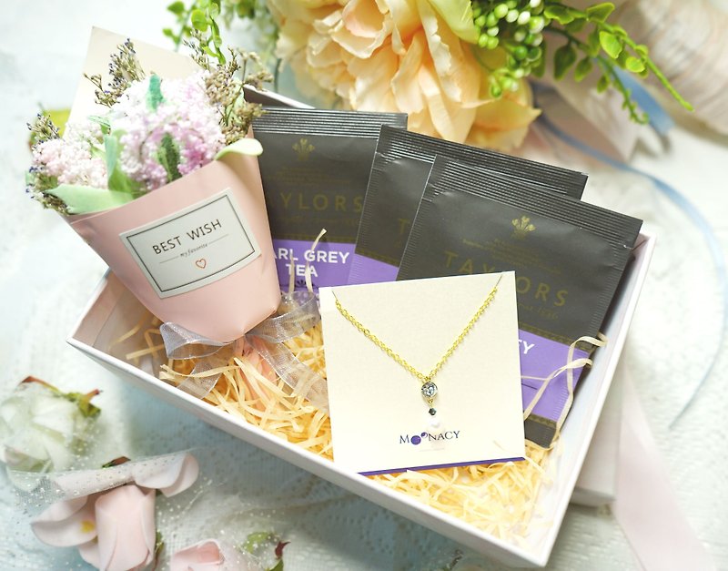 Other Materials Necklaces Pink - (Limited Edition) Mother's Day Box Set