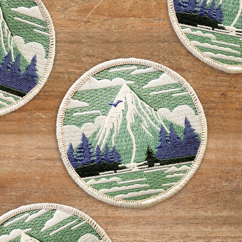 【去走走刺繡布貼】Serene Peak 靜謐之峰 - 其他 - 繡線 