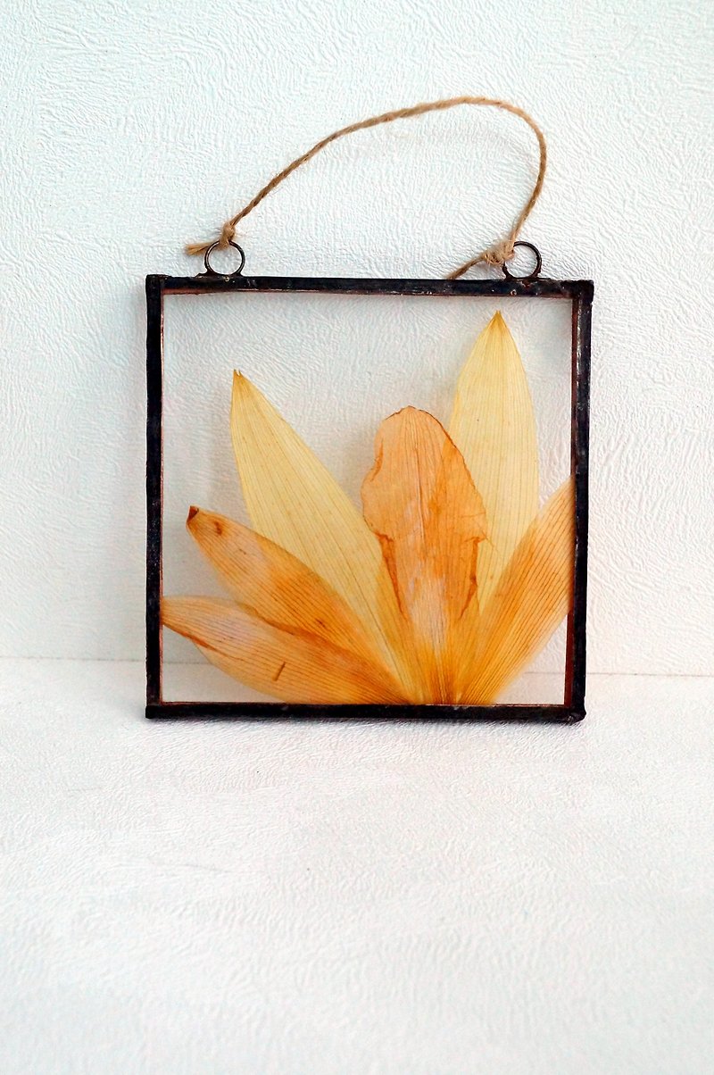 Pressed flower frame Real sunflower - 牆貼/牆身裝飾 - 玻璃 橘色
